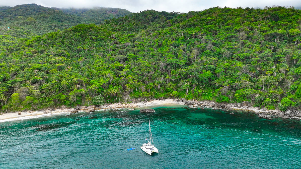 Catamarans to Charter in Puerto Vallarta - Puerto Vallarta Catamarans