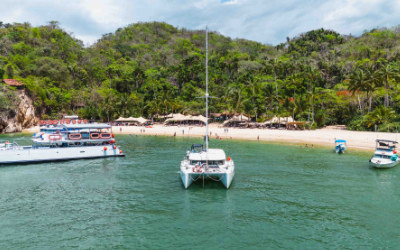 Playa Majahuitas Puerto Vallarta Catamarans